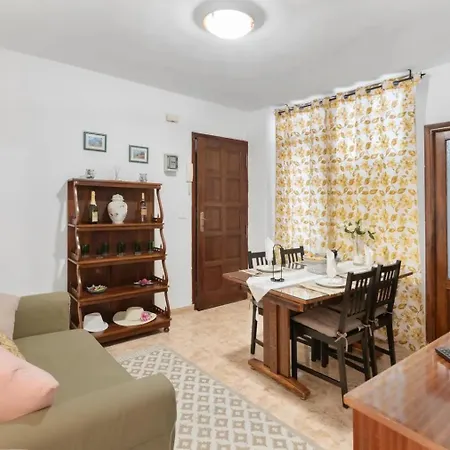 Elias La Palma Apartment